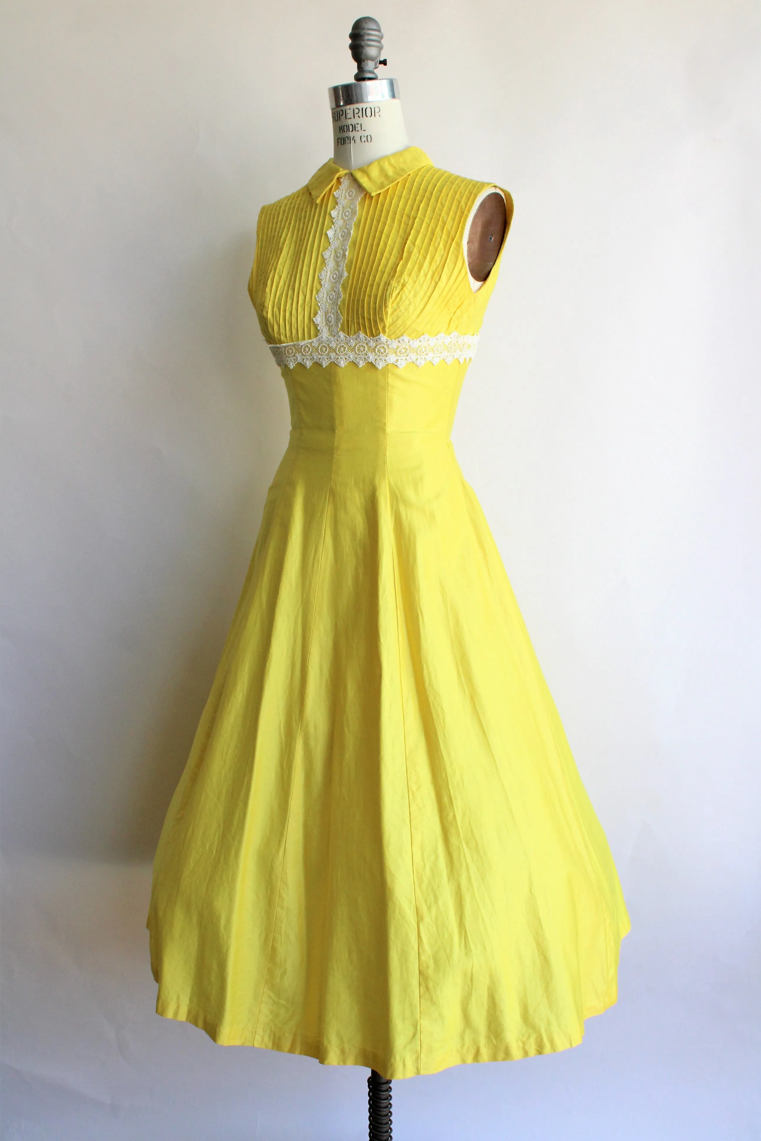 Vintage 1960s Yellow Cotton Dress with White Lace Trim by Teena Paige