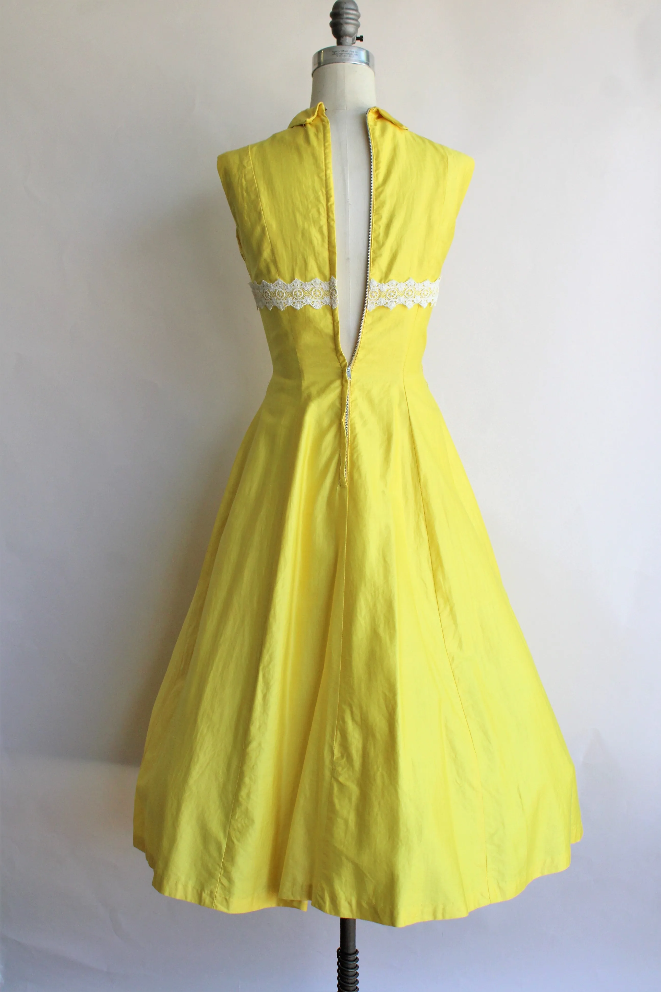 Vintage 1960s Yellow Cotton Dress with White Lace Trim by Teena Paige