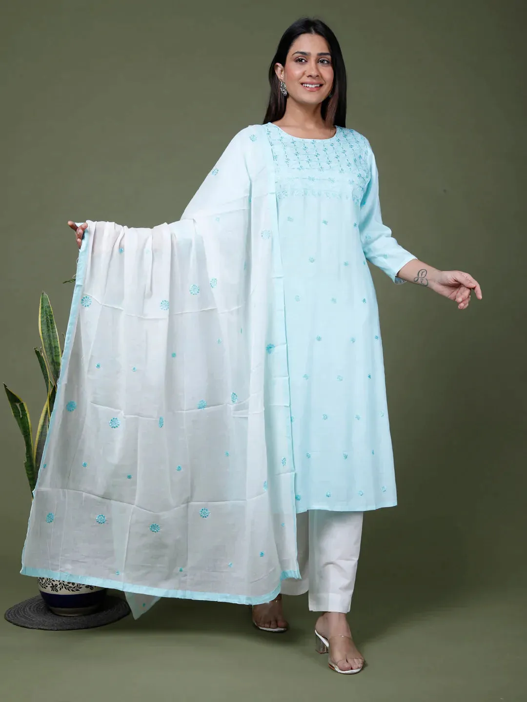 Women Kurta, Pant And Dupatta Set Viscose Rayon